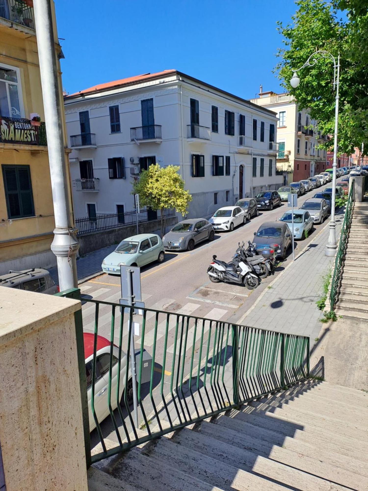 Ferienwohnung Ti Porto Al Centro Unforgettable Moments Salerno Exterior foto